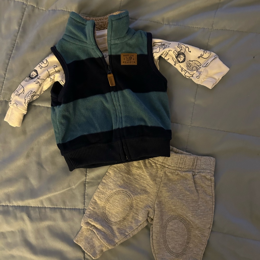 Carters 0-3 months outfit